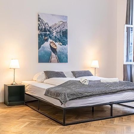 Spacious 2Br Apt -Near Wiener Stadthalle Burggassewiener Well Located エクステリア 写真