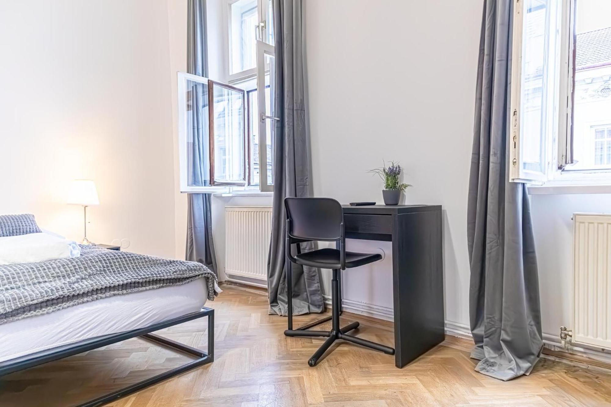 Spacious 2Br Apt -Near Wiener Stadthalle Burggassewiener Well Located エクステリア 写真