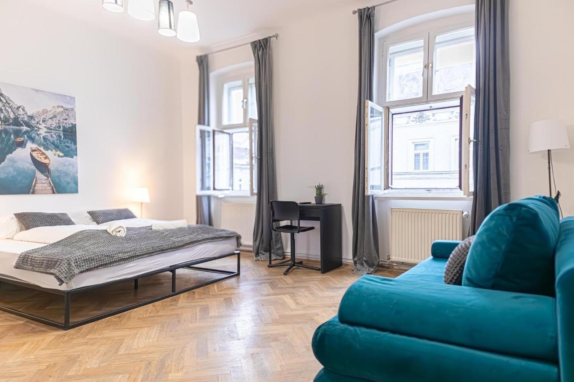 Spacious 2Br Apt -Near Wiener Stadthalle Burggassewiener Well Located エクステリア 写真