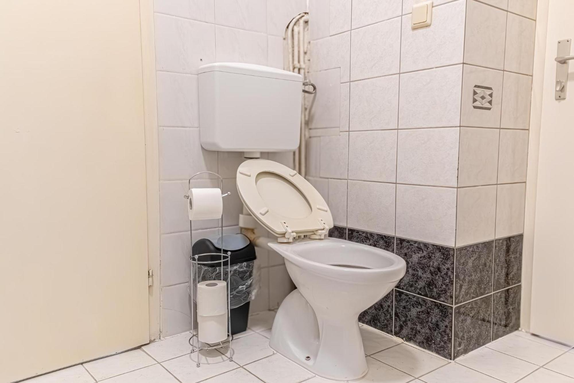 Spacious 2Br Apt -Near Wiener Stadthalle Burggassewiener Well Located エクステリア 写真