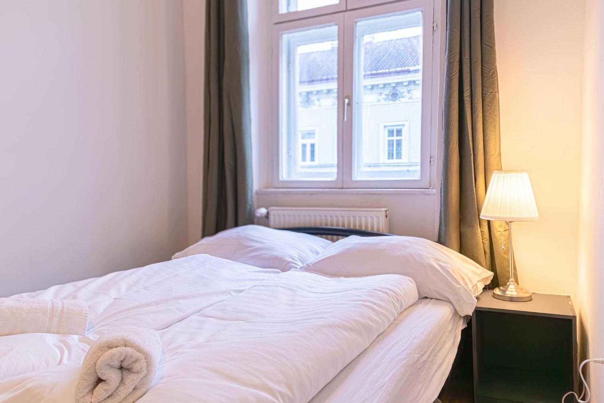 Spacious 2Br Apt -Near Wiener Stadthalle Burggassewiener Well Located エクステリア 写真